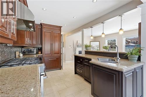 3173 Spring Creek Crescent, Mississauga, ON - Indoor Photo Showing Kitchen With Double Sink