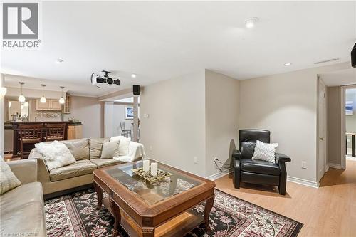 3173 Spring Creek Crescent, Mississauga, ON - Indoor Photo Showing Living Room