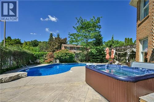 3173 Spring Creek Crescent, Mississauga, ON - Outdoor With In Ground Pool With Backyard