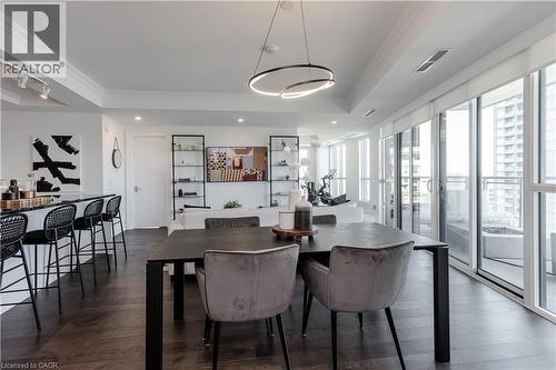 2060 Lakeshore Road Unit# 1303, Burlington, ON - Indoor Photo Showing Dining Room