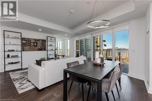 2060 Lakeshore Road Unit# 1303, Burlington, ON - Indoor Photo Showing Dining Room