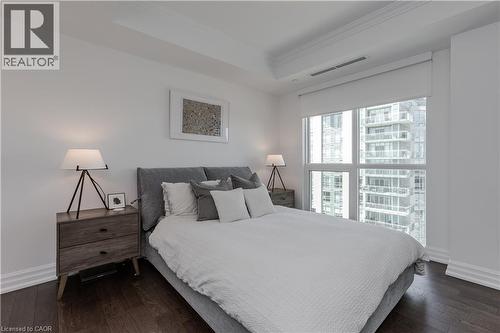2060 Lakeshore Road Unit# 1303, Burlington, ON - Indoor Photo Showing Bedroom