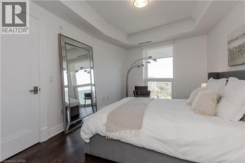2060 Lakeshore Road Unit# 1303, Burlington, ON - Indoor Photo Showing Bedroom