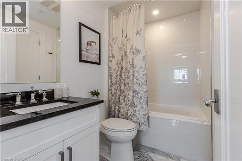 2060 Lakeshore Road Unit# 1303, Burlington, ON - Indoor Photo Showing Bathroom