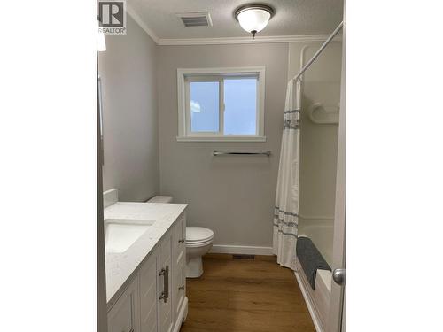 3924 E 53 Avenue, Fort Nelson, BC - Indoor Photo Showing Bathroom