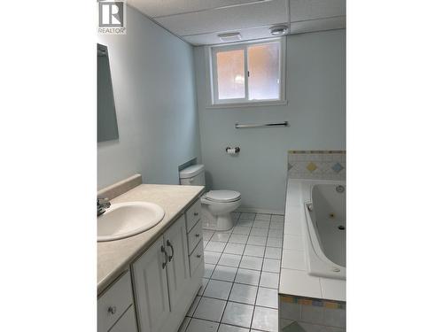 3924 E 53 Avenue, Fort Nelson, BC - Indoor Photo Showing Bathroom
