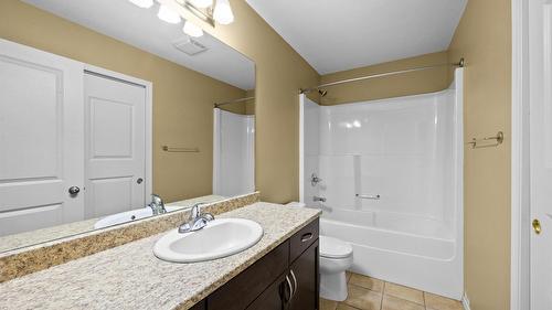 1322 Cornwall Street, Kamloops, BC - Indoor Photo Showing Bathroom