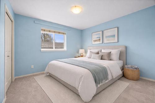 1322 Cornwall Street, Kamloops, BC - Indoor Photo Showing Bedroom