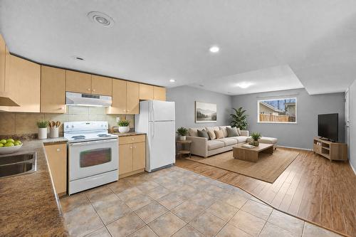 1322 Cornwall Street, Kamloops, BC - Indoor Photo Showing Kitchen