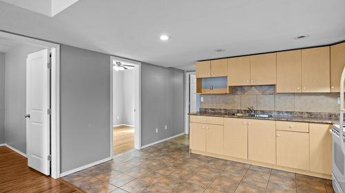 1322 Cornwall Street, Kamloops, BC - Indoor Photo Showing Kitchen With Double Sink