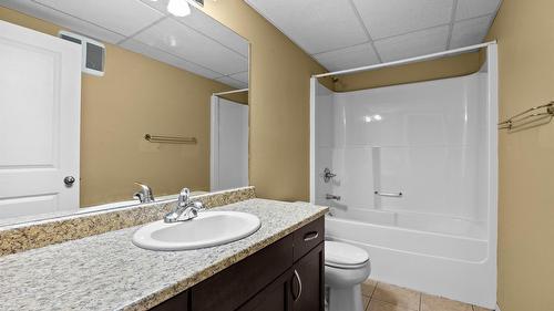 1322 Cornwall Street, Kamloops, BC - Indoor Photo Showing Bathroom