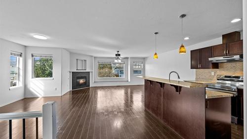 1322 Cornwall Street, Kamloops, BC - Indoor Photo Showing Kitchen With Fireplace With Upgraded Kitchen