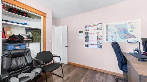 1721 Birch Street, Creston, BC - Indoor Photo Showing Office