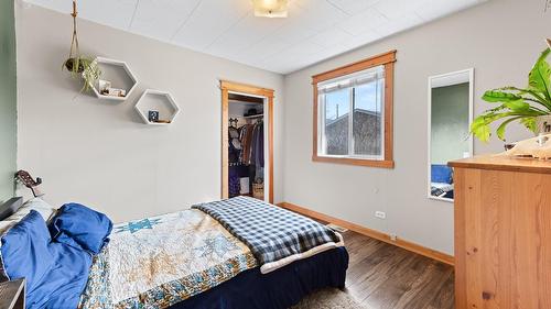 1721 Birch Street, Creston, BC - Indoor Photo Showing Bedroom