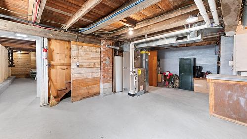 1721 Birch Street, Creston, BC - Indoor Photo Showing Basement