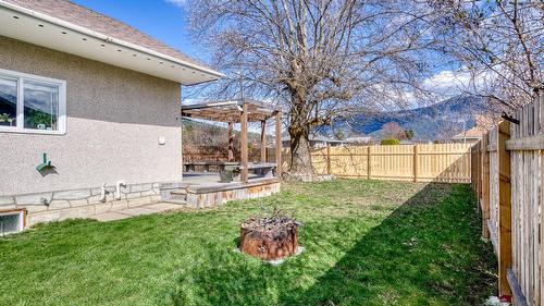 1721 Birch Street, Creston, BC - Outdoor