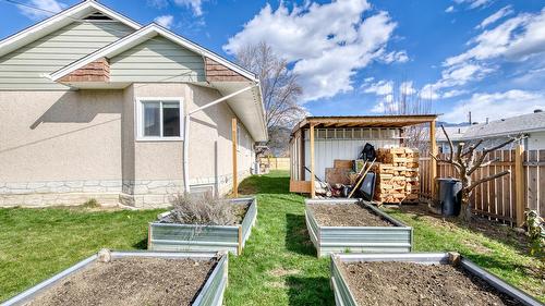 1721 Birch Street, Creston, BC - Outdoor