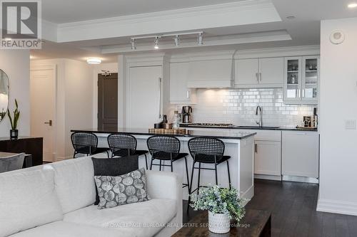 1303 - 2060 Lakeshore Road, Burlington, ON - Indoor Photo Showing Kitchen With Upgraded Kitchen