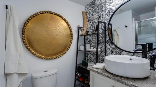 113-2350 Stillingfleet Road, Kelowna, BC - Indoor Photo Showing Bathroom