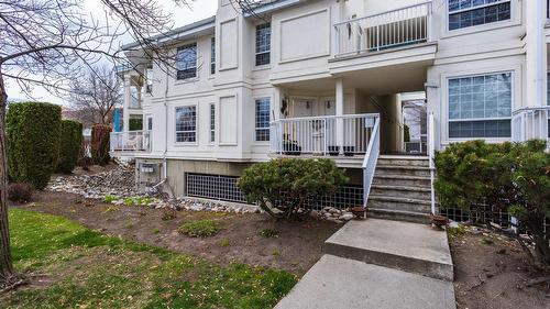 113-2350 Stillingfleet Road, Kelowna, BC - Outdoor With Facade