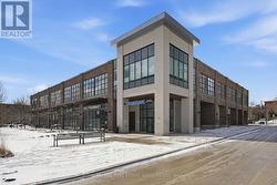 10 NEIGHBOURHOOD LANE Toronto, ON M8Y 0A4