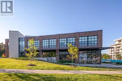 10 NEIGHBOURHOOD LANE Toronto, ON M8Y 0A4