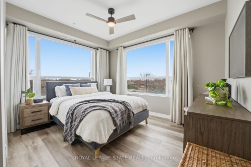 203-120 Springvalley Crescent, Hamilton, ON - Indoor Photo Showing Bedroom