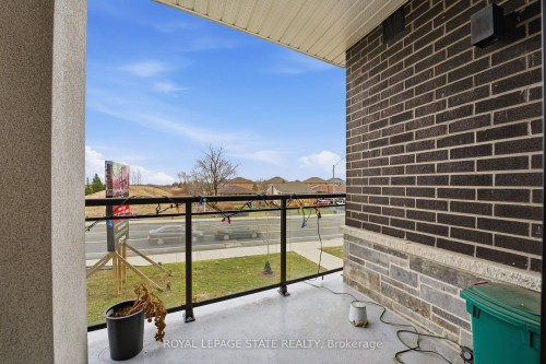 203-120 Springvalley Crescent, Hamilton, ON - Outdoor