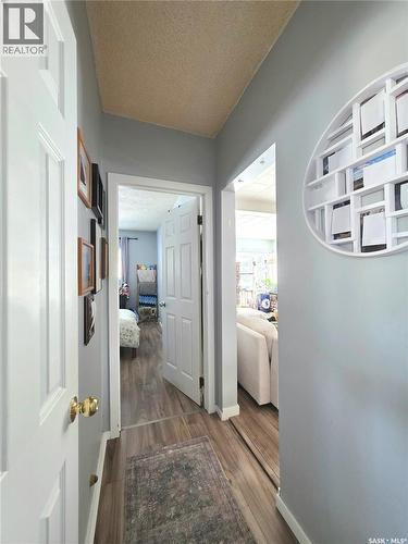 311 5Th Avenue E, Melville, SK - Indoor Photo Showing Other Room