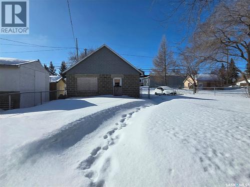 311 5Th Avenue E, Melville, SK - Outdoor