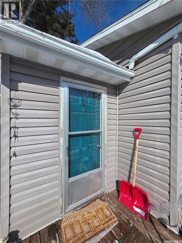 311 5Th Avenue E, Melville, SK - Outdoor With Exterior