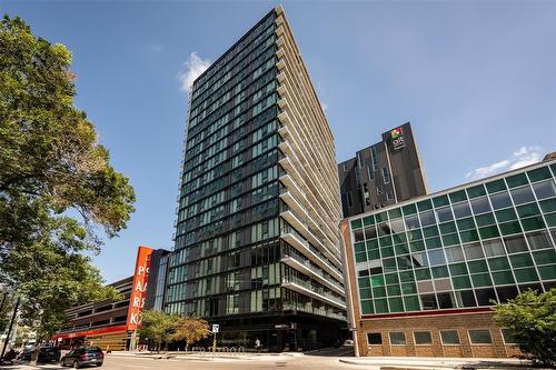 604 311 Hargrave Street, Winnipeg, MB - Outdoor With Facade