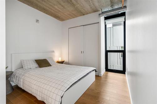 604 311 Hargrave Street, Winnipeg, MB - Indoor Photo Showing Bedroom