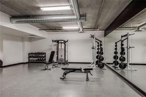 604 311 Hargrave Street, Winnipeg, MB - Indoor Photo Showing Gym Room