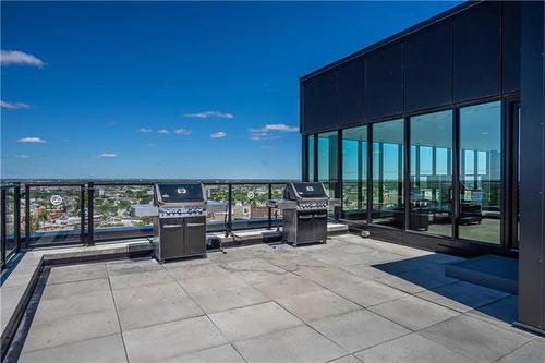 604 311 Hargrave Street, Winnipeg, MB - Outdoor