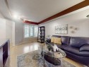1070 Summitview Crescent, Oshawa, ON  - Indoor Photo Showing Living Room 
