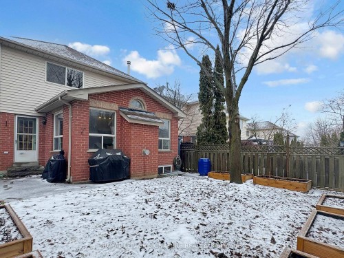 1070 Summitview Crescent, Oshawa, ON - Outdoor