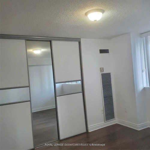 1407-3590 Kaneff Crescent, Mississauga, ON - Indoor