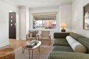 33 East 34Th Street, Hamilton, ON  - Indoor Photo Showing Living Room 