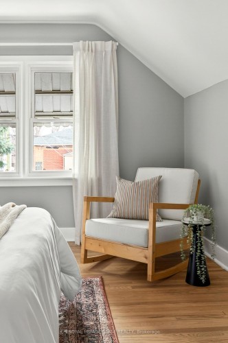 33 East 34Th Street, Hamilton, ON - Indoor Photo Showing Bedroom