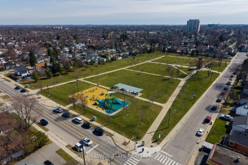 33 East 34Th Street, Hamilton, ON - Outdoor With View