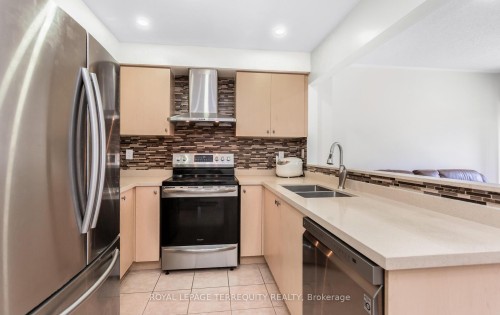 490 Orange Walk Crescent, Mississauga, ON 