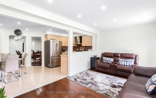 490 Orange Walk Crescent, Mississauga, ON 