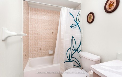 490 Orange Walk Crescent, Mississauga, ON 