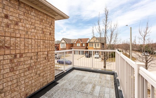 490 Orange Walk Crescent, Mississauga, ON 