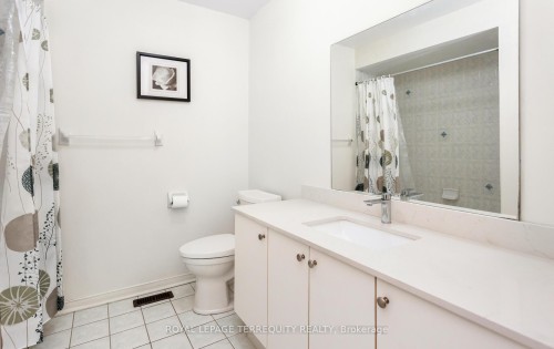 490 Orange Walk Crescent, Mississauga, ON 