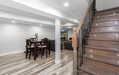 490 Orange Walk Crescent, Mississauga, ON 