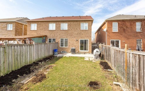 490 Orange Walk Crescent, Mississauga, ON 