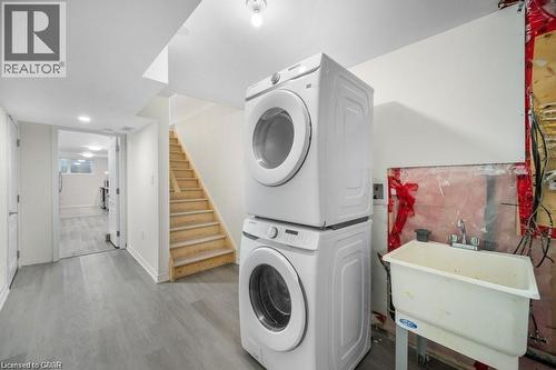 78 Couling Crescent, Guelph, ON - Indoor Photo Showing Laundry Room