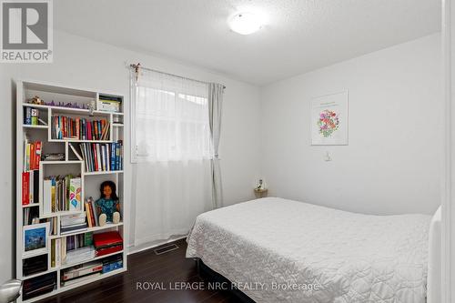 B - 393 Glendale Avenue, St. Catharines (Secord Woods), ON - Indoor Photo Showing Bedroom